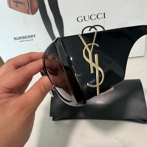 SALE🤍Yves Saint Laurent blaze logo Black Sunglasses - Picture 8 of 16